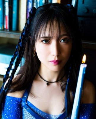 Yotsuha Kominato Fotobuch: Cosplay Fetisch Buch - Japan Gravure Idol