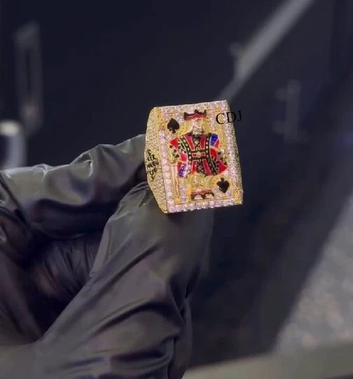 Anillo de plata de ley 925 esmaltado colorido rey de picas real moissanita para hombre Foto 3 de 4