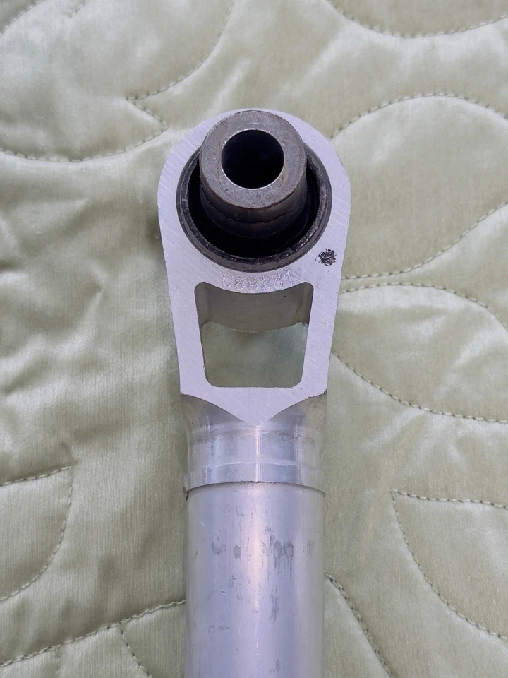 Brazo de control lateral izquierdo y derecho Infiniti Q50 Q60 2014-2024 OEM #55120-1MA0D Foto 4 de 4