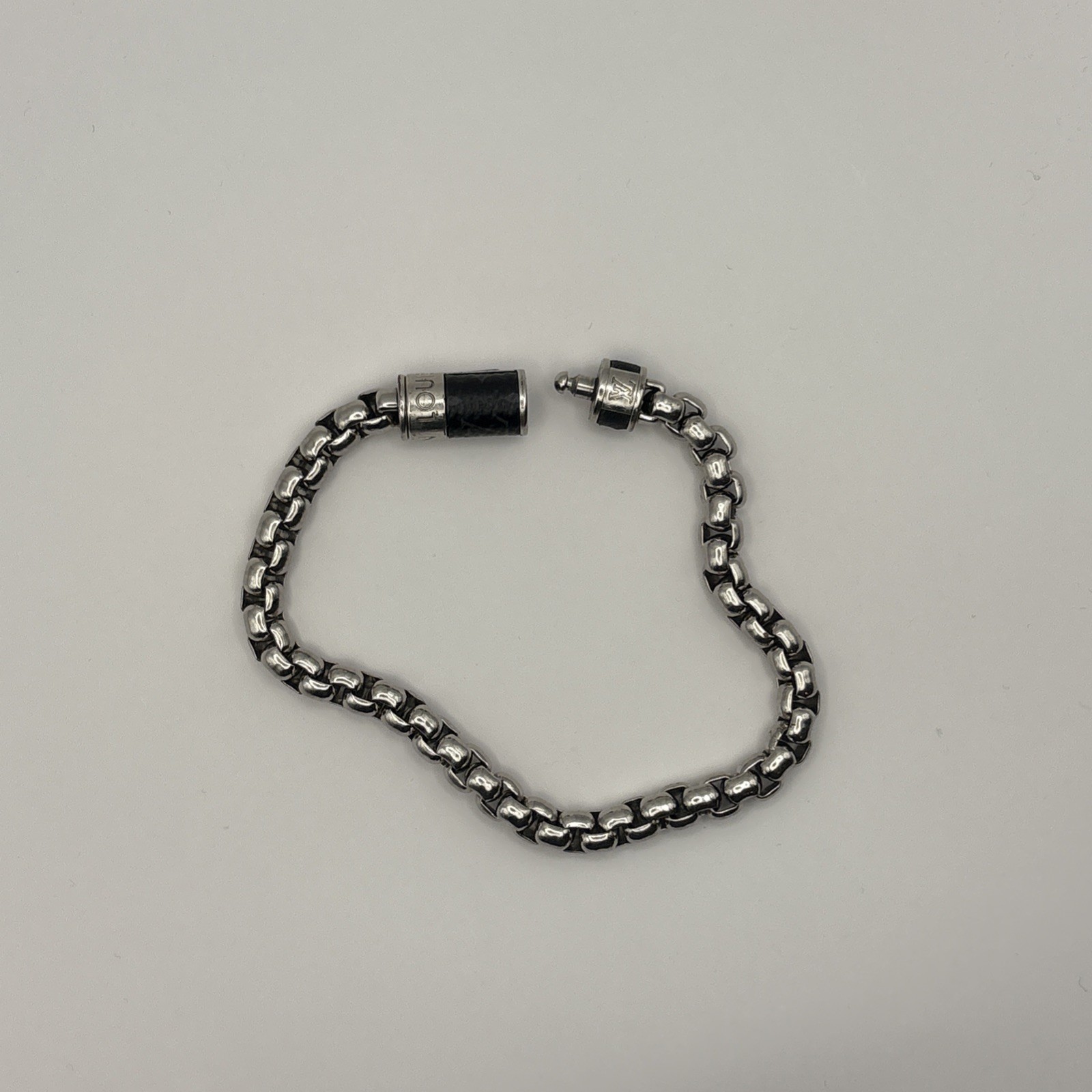 LOUIS VUITTON Chain Monogram Eclipse Bracelet Bla… - image 1