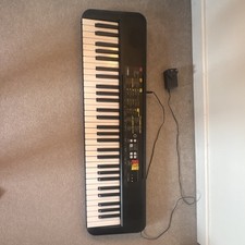 Yamaha PSR-F52 61-Key Electronic Keyboard Black Built-in Speaker Power Supply
