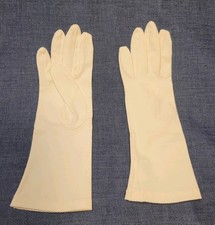 Vintage Womens Cream Gloves Size Small