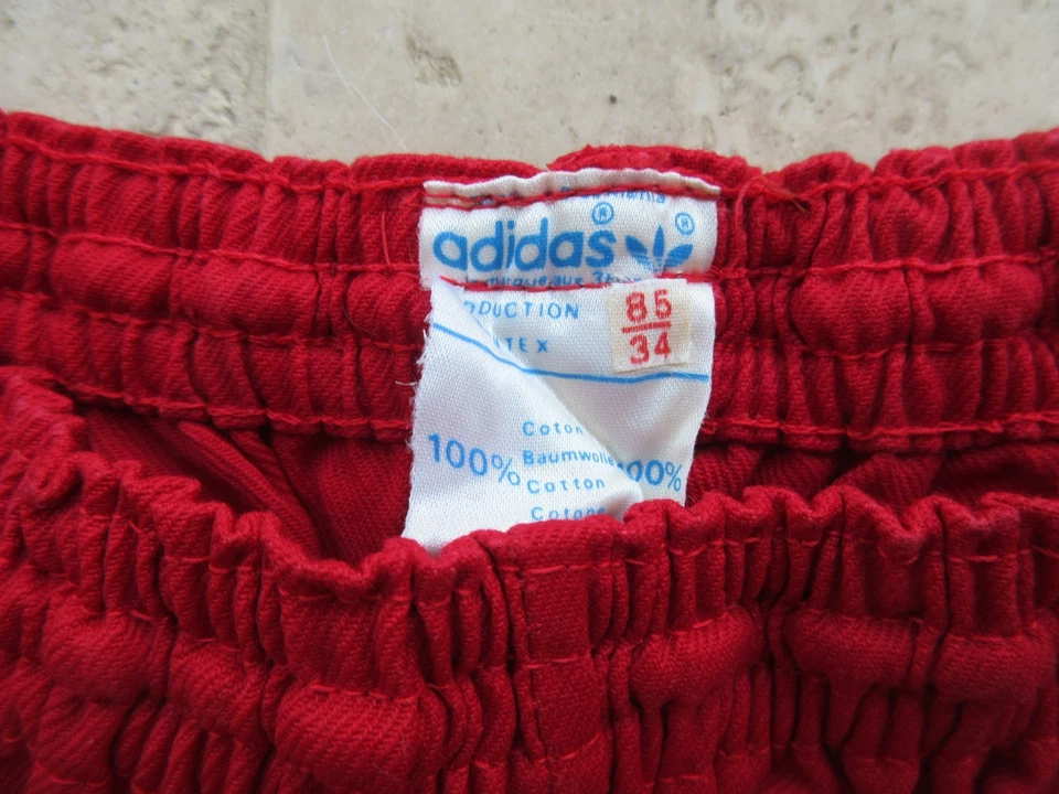 Short ADIDAS vintage coton rouge VENTEX sport 80'S TREFOIL * ÉTAT NEUF * 85 M - Photo 2/3
