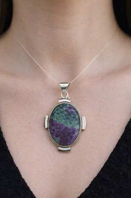 Nachlass Rubin Zoisit oval Anhänger 925 Sterling Silber Kunsthandwerk Fassung ohne Kette