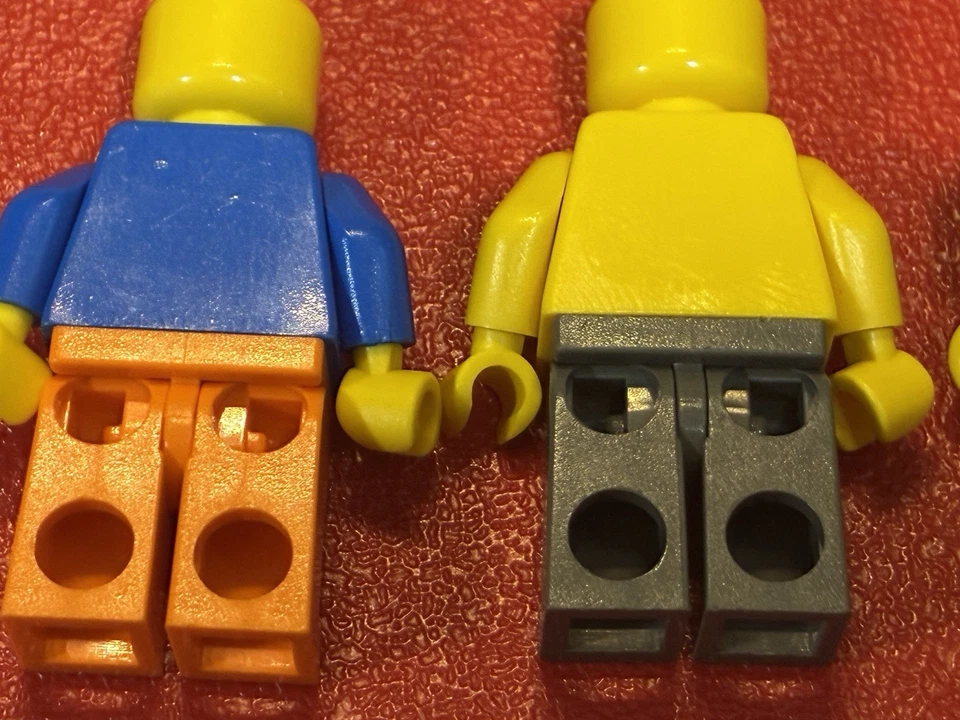 LEGO TRAIN MINIFIGURE LOT  4558 4560 4556 3225 PREOWNED GOOD SHAPE SEE DETAILS! - Image 4 of 4
