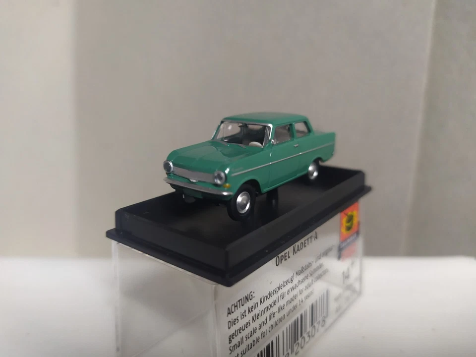 Opel Kadett A . Verde . Brekina 20307 . Escala 1/87 - Imagen 4 de 4
