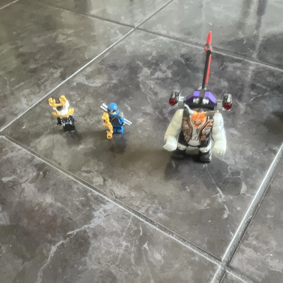 LEGO Ninjago 70642 Killow vs. Samurai X, Foto 3 von 3