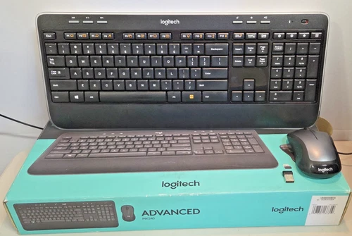 Logitech Wireless Combo Mk520 With Keyboard and Laser Mouse M310