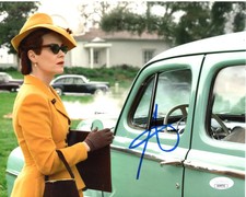 Sarah Paulson signed 8x10 Photo Nurse Mildred Ratched JSA Authentication