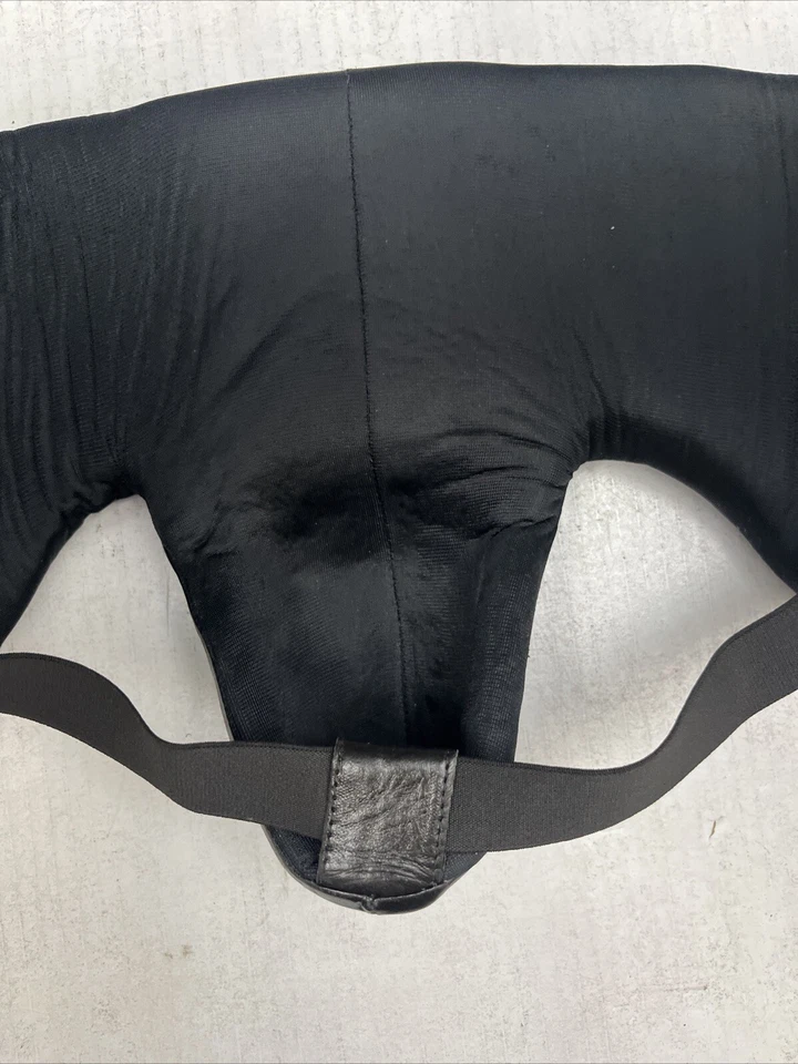 Ringside 美国拳击训练 Groin 保护器“无犯规”尺寸 L 美国制造 — 第 4/4 张图片