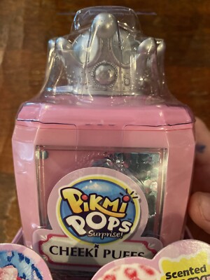 Pikmi Pops Pick Me Cheeki Puffs Scented Shimmer Puff Plush Crown