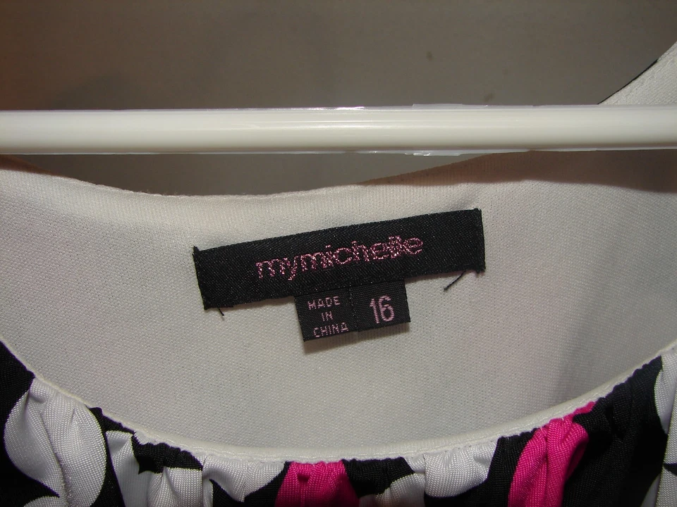 Vestido My Michelle Negro Rosa Caliente Lunares Sin Mangas Talla 16 Piel Sintética Encogerse de hombros Foto 3 de 4