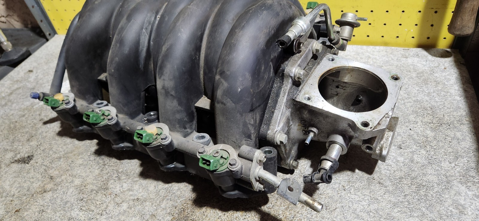 98 99 Jaguar XJ8 XK8 Vanden Plas Engine Intake Manifold 96JV6N693BC Plastic OEM