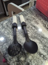 2 Ekco Nylon Plastic Solid Serving Spoons Servers Slotted Spoon 