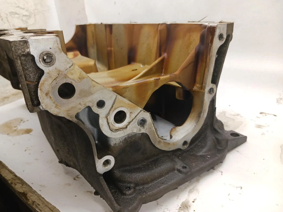 '09-'22 TOYOTA COROLLA upper Oil Pan 1.8L OEM 6 Month Warranty! - Изображение 3 из 4