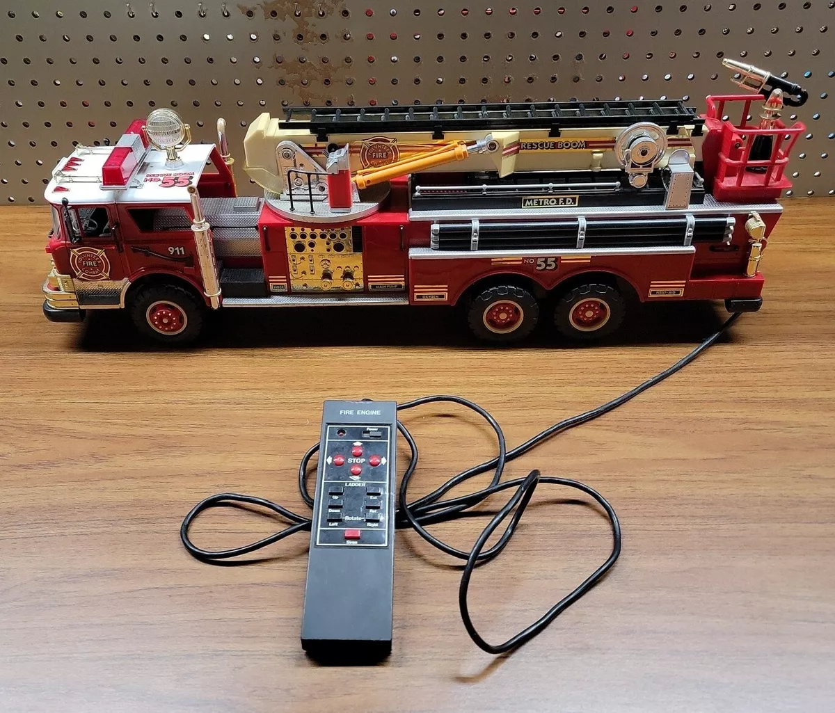 New Bright RC Fire Truck Engine Snorkel Truck Vintage 1988 W Wired Remote