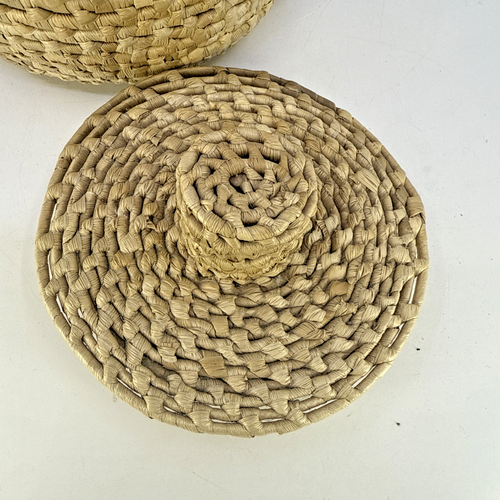 Vintage Pandanus Leaves Aboriginal Woven Basket w/ Lid Artist Papers dated 1987 - Picture 8 of 13