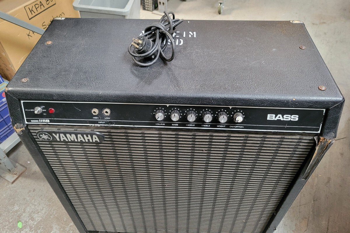 Yamaha B100-115 Hundred 115B Bass Combo Amplifier 100 Watt 15