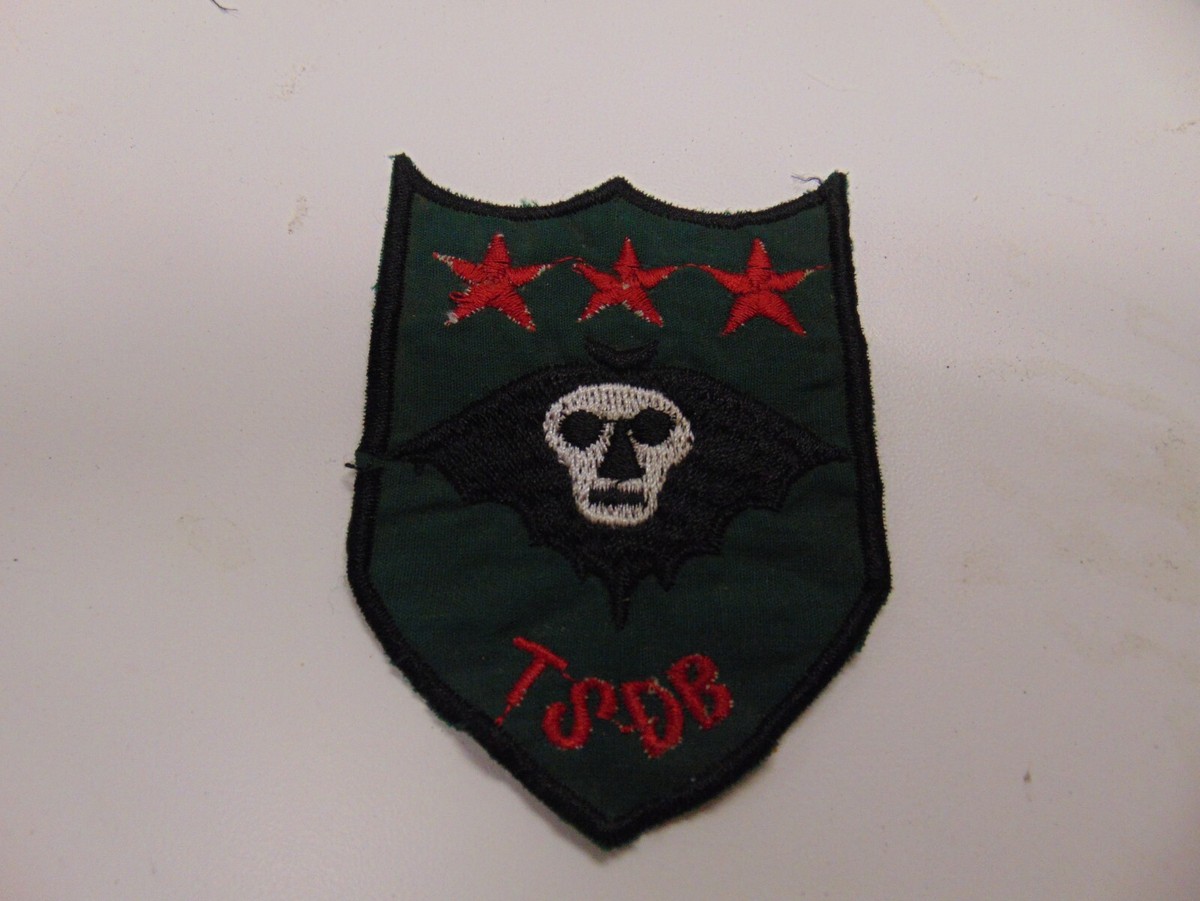 MILITARY PATCH OLD VIETNAM ERA TSDB 3 RED STARS SKULL ON BAT