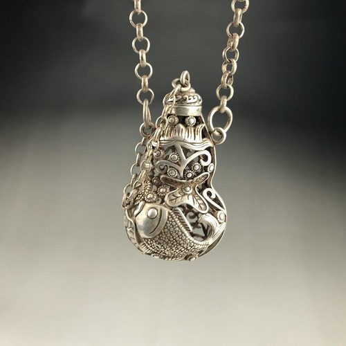 Chinese ancient Tibet silver hollow out snuff bottle hand carved gourd hot - Imagen 6 de 13