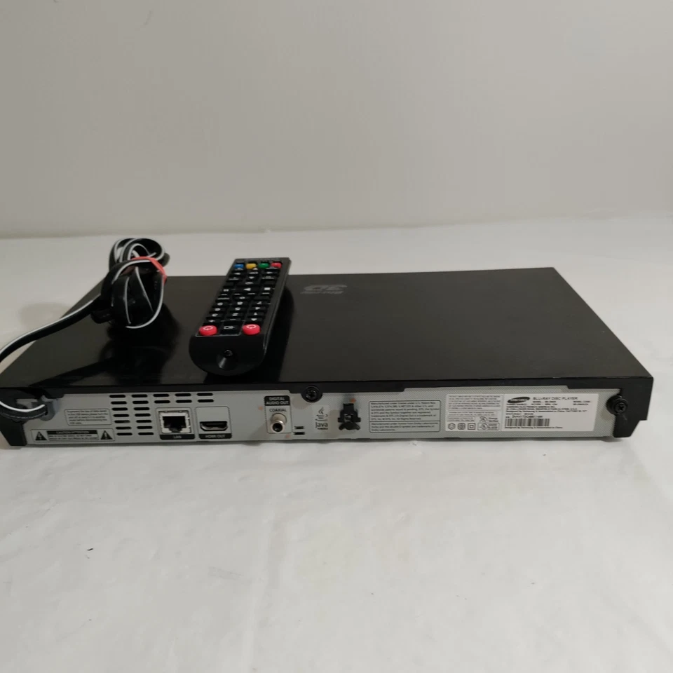 Samsung BD-EM59 Wi-Fi 3D Blu-ray Player with Remote Control Tested - Image 2 of 3