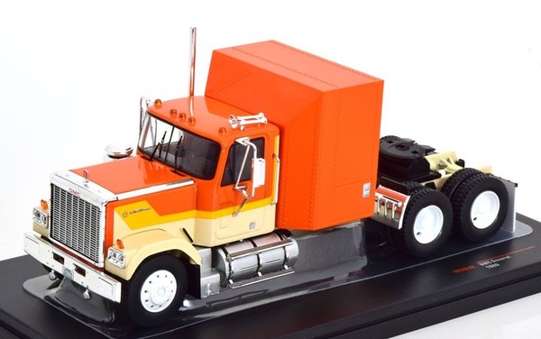 Ixomodels - Gmc General 6X4 1980 Orange Und Beige - 1/43 - IXOTR129.22-image