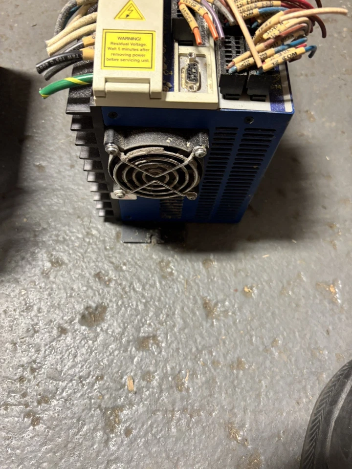 Servoaccionamiento KollMorgen SC1R06260 1.4/2.2 KVA 115230 USADO Foto 2 de 4