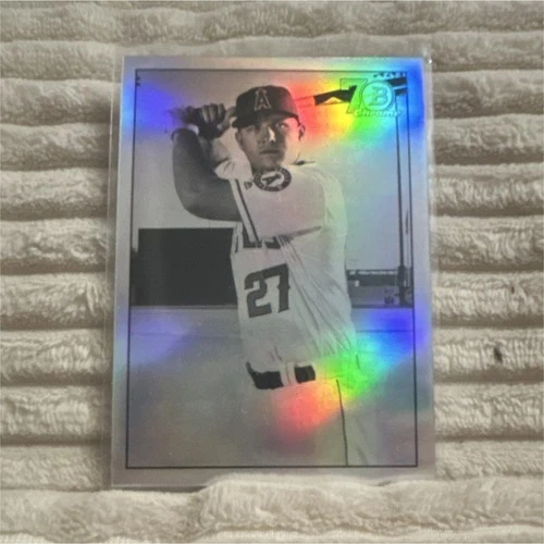 Topps 2017 Bowman Chrome Mike Trout 70th Anniversary Card #48B-MT Angels