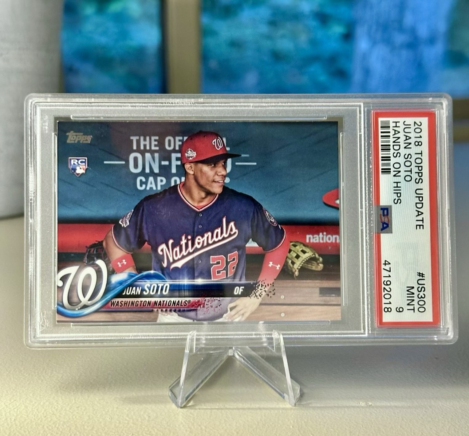 2018 Topps Update Juan Soto SP Hands On Hip Image Variation RC #US300 PSA 9