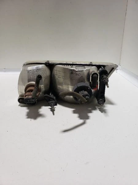 Faro derecho pasajero a través de 3/13/00 se adapta a 99-00 CROWN VICTORIA 395809 Foto 2 de 2