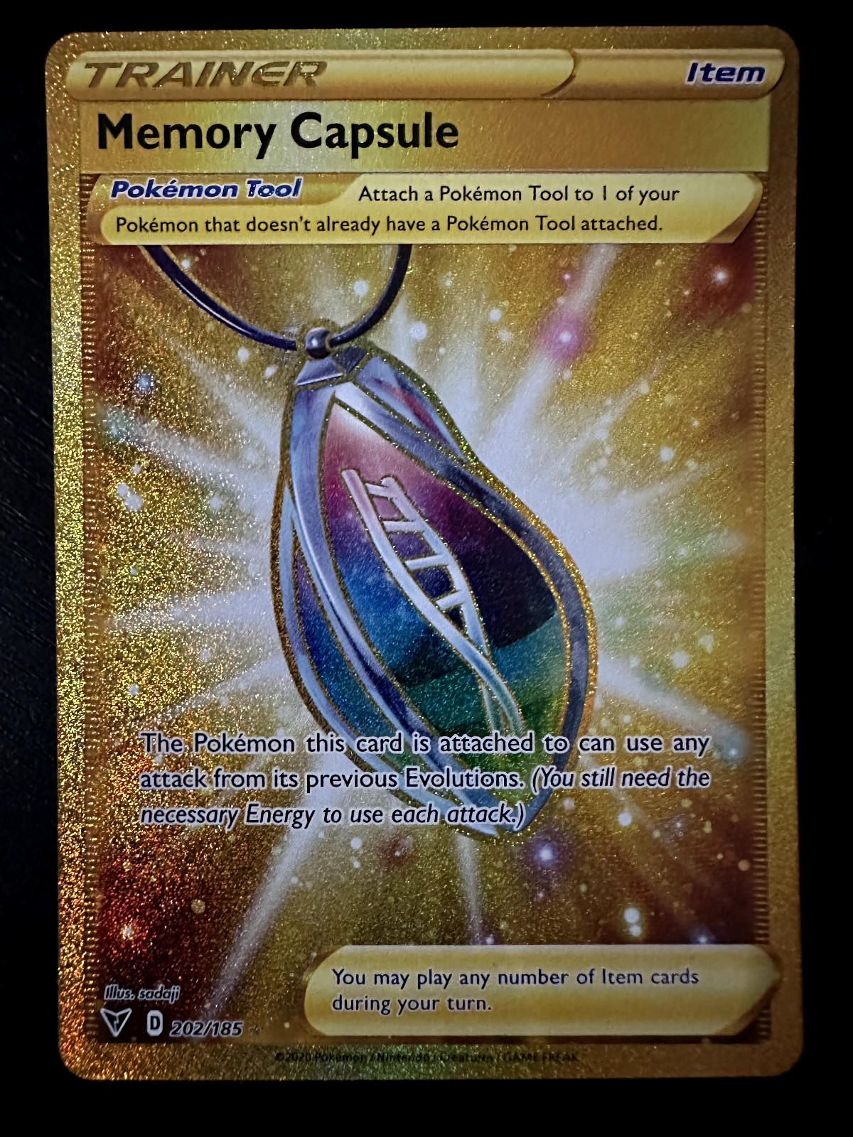 Memory Capsule (Secret) 202/185 Swsh04: Vivid Voltage Holo NEAR MINT