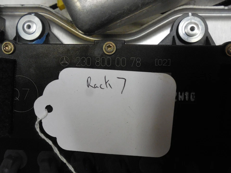 Рама заднего переднего правого сиденья 2308000078 03-08 Mercedes Benz R230 SL600 SL500 SL55 - Изображение 3 из 4