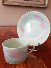 Très Rare tasse à thé En Porcelaine HERMES LIMOGES modèle  LES PIVOINES(celadon)