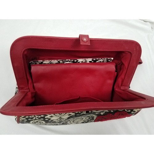 Petunia Pickle Bottom Black & Red Damask Print Satchel Diaper Bag - Picture 3 of 10
