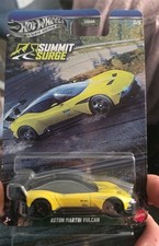 Hot Wheels Aston Martin Vulcan Summit Surge Yellow/+ Speedtail Blue 