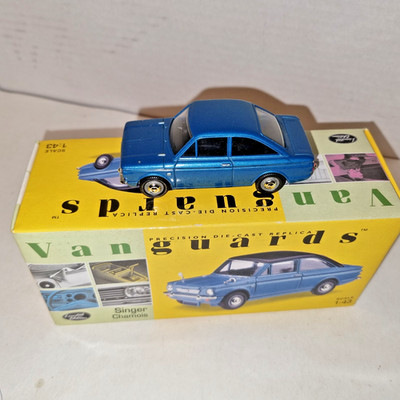 Vanguards  1:43 Singer Chamois   Turquoise blau metallic
