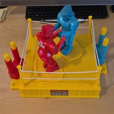 Mattel Rock 'Em Sock 'Em Robots Red Rocker Blue Bomber Boxing Game 2001 Works