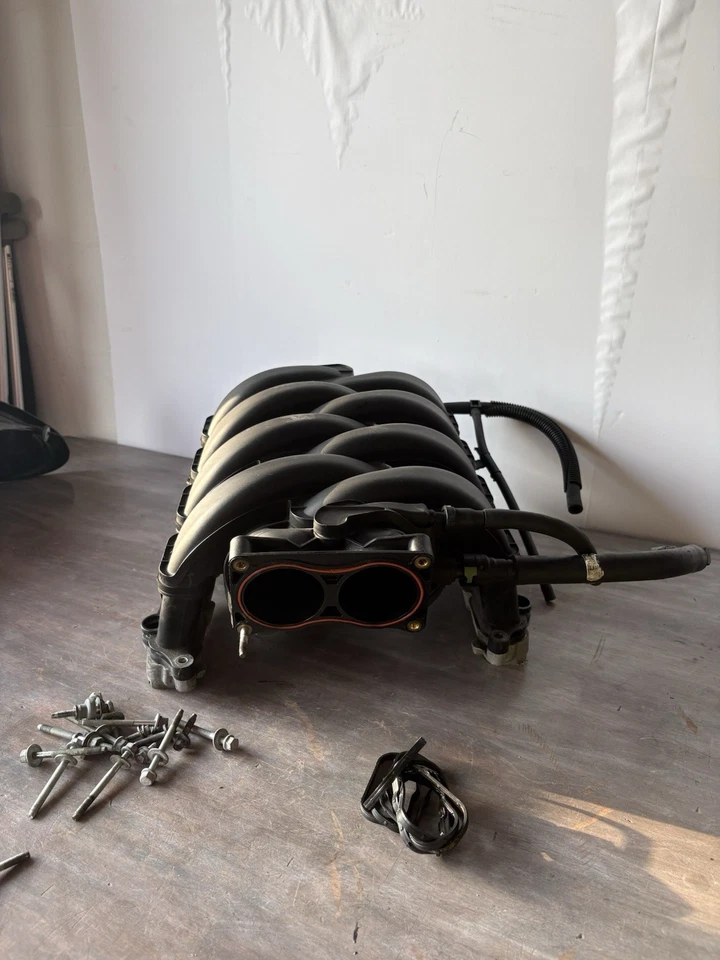 Ford Mustang GT 2006 4,6 L 3 V OEM conjunto de colector de admisión Foto 2 de 4