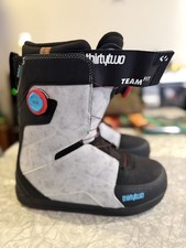 ThirtyTwo Lashed Double BOA X Fava Men's Snowboard Boots, Black/Blue, M12