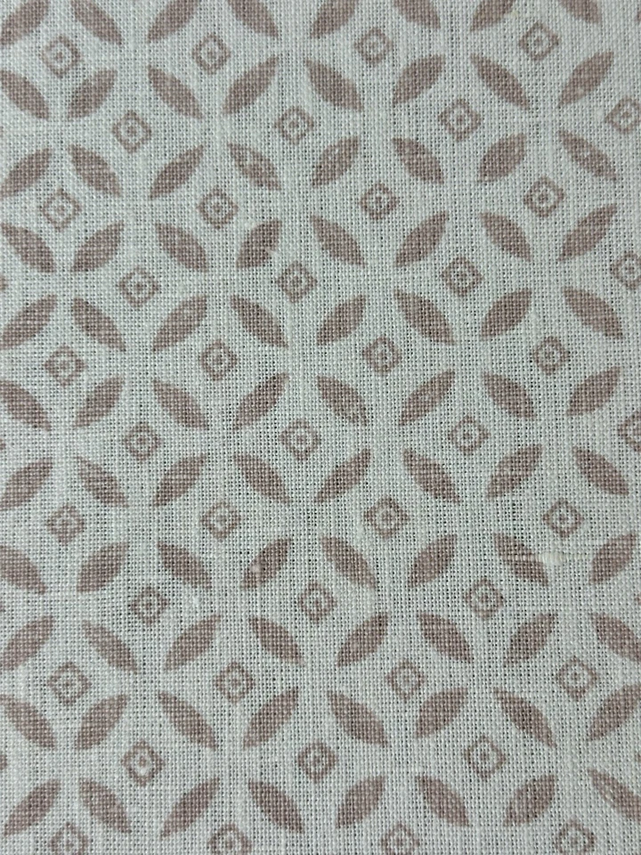 CLOTH & CLOVER London LULSLEY BLOCK MALLOW 手工印花 100% 亚麻织物 2 7/8 Y — 第 4/4 张图片