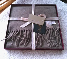 CHRISTINA CHITI 100% CASHMERE SCARF TAUPE 10" X 70" W/ FRINGE GIFT BOX ITALY