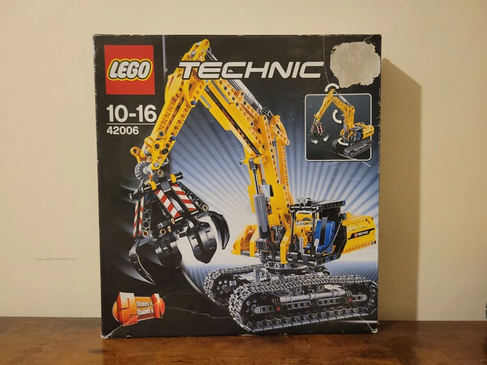 LEGO Technic 42006 Excavator, photo 4 of 5