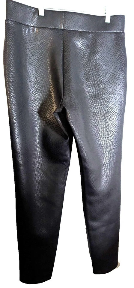 Attention women's L black lizard design pant 32/29 preowned - Image 4 of 4