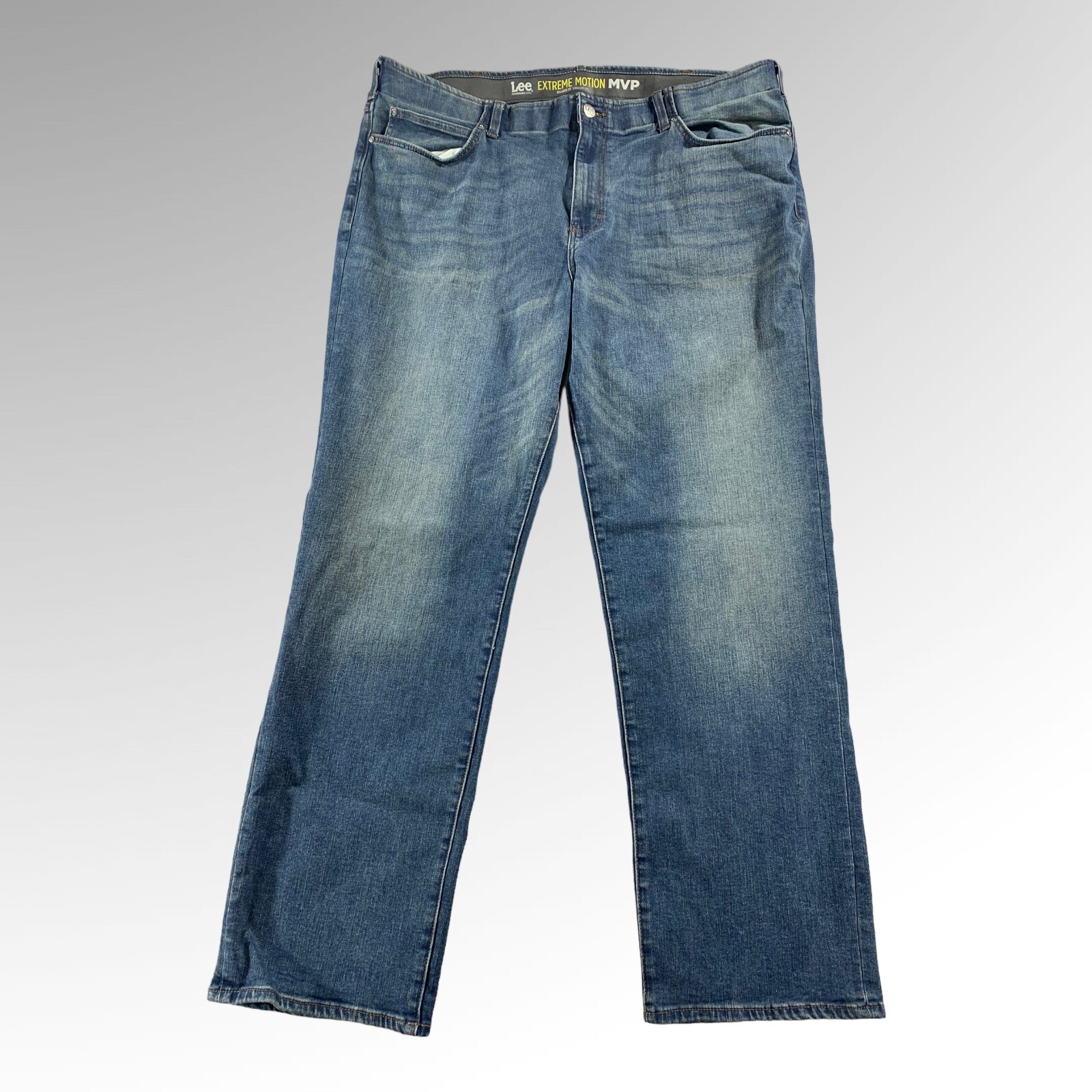 Lee Jeans Mens 46x34 Extreme Motion Relaxed Fit Straight Stretch Medium Wash