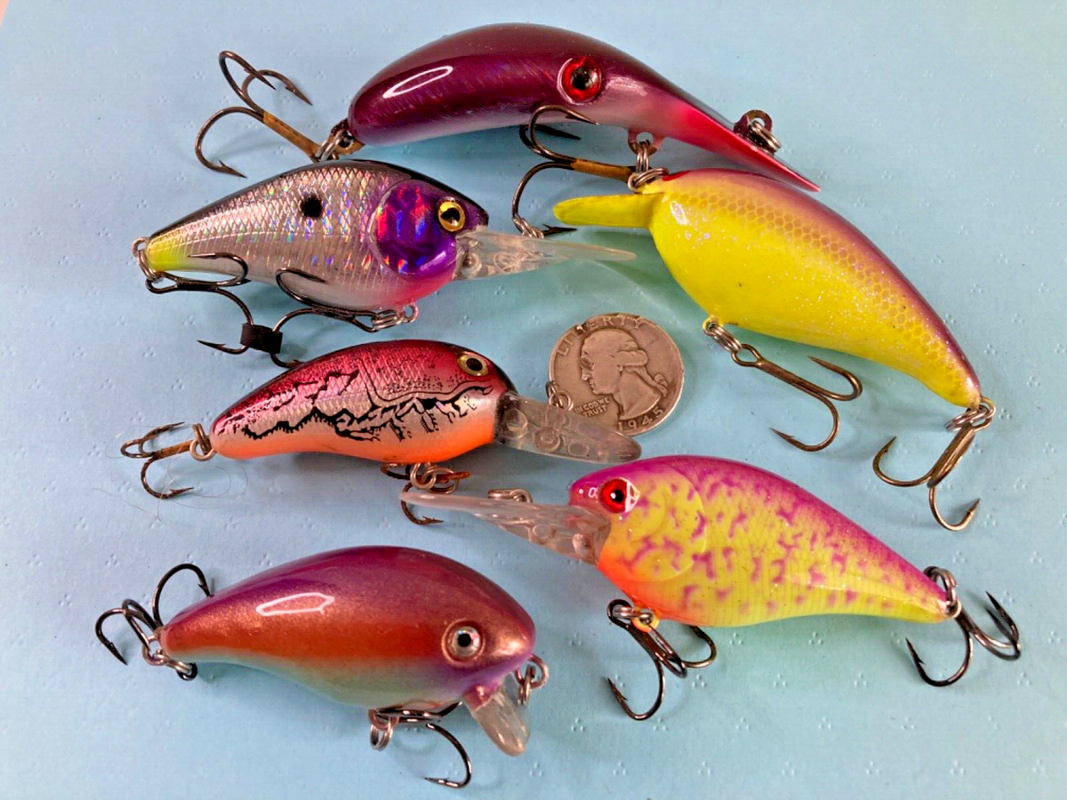 Lot Vintage De 5 Leurres De Pêche Crankbaits Bomber – Modèle “A” Plongeurs – Vis-Tail – État Excellent