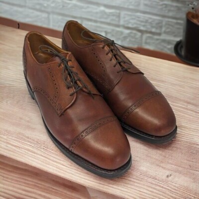 Allen Edmonds Men display picture 1