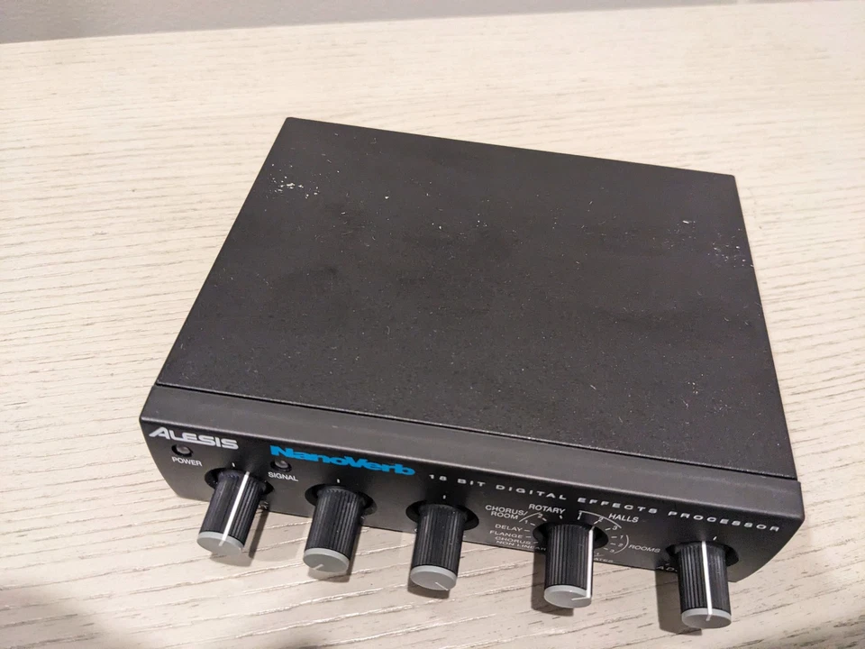 Alesis NanoVerb 18-Bit Digital Effects Processor w/ Alesis Power Supply - Image 3 of 4