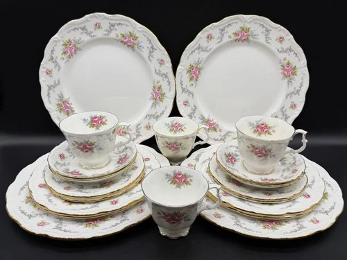 Royal Albert Tranquillity 5 Piece Place Setting x 4 Bone China England 20 Pieces