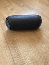 LG Xboom Go PL7 portable bluetooth speaker