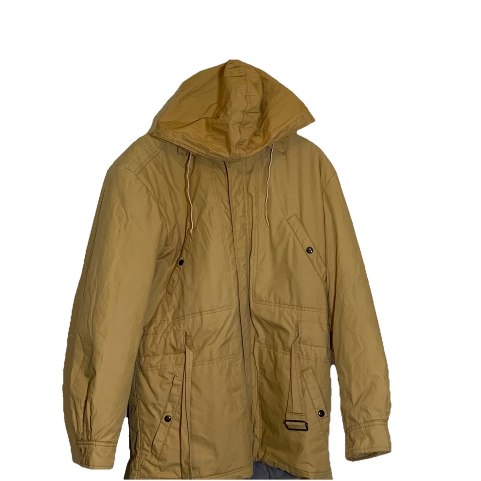 Chaqueta de safari de colección Yves Saint Laurent para hombre con capucha, talla grande (42) Hong Kong Foto 2 de 4